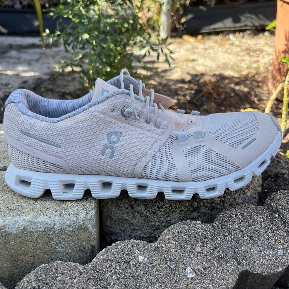 On Cloud 5 Women's Sneakers Shell Pink/White US 9.5 - Swiss-Engineered Comfort